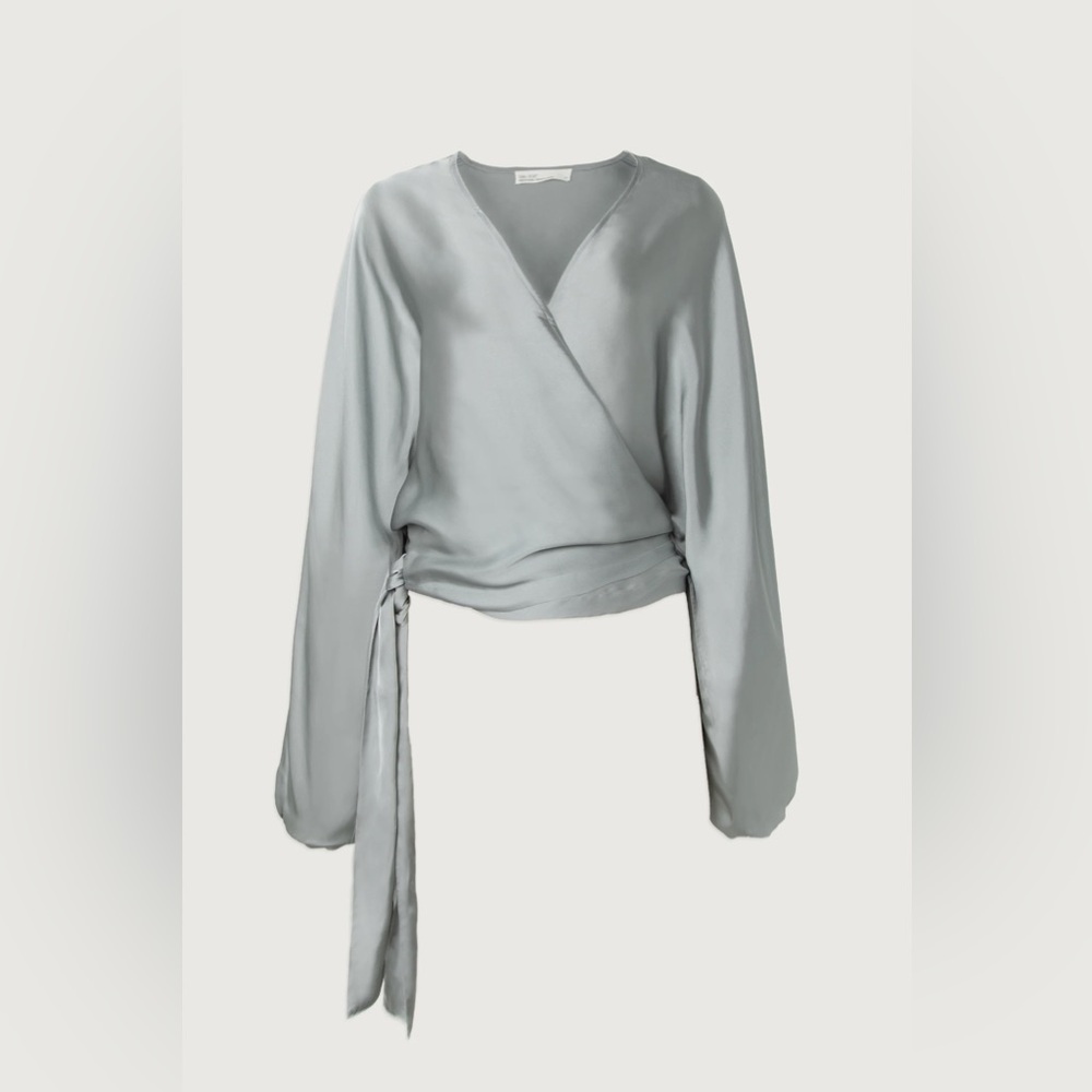 NWT Oak & Fort Blue Satin Wrap Top